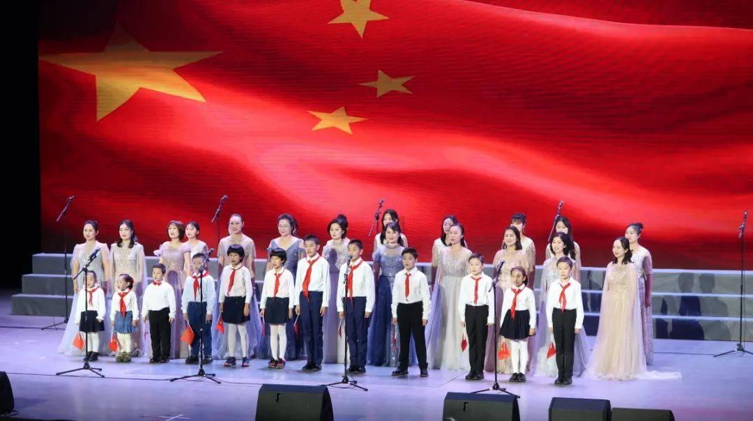 四川小伙寻人数十年只因一顿饭，20年后携100万报恩，今亲如姐弟